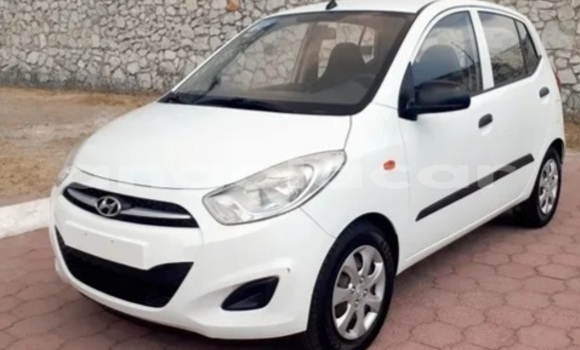 Buy Used Hyundai i10 White Car in Luanda in Luanda Province Buy Used Hyundai i10 White Car in Luanda in Luanda Province