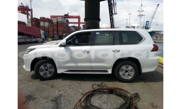 Comprar Importar Lexus LX Branco Carro em Import - Dubai em Bengo Province Comprar Importar Lexus LX Branco Carro em Import - Dubai em Bengo Province