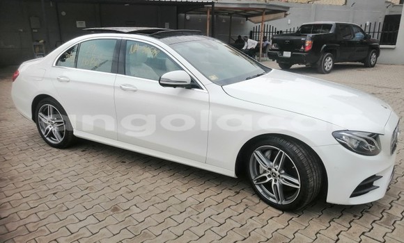 Buy Used Mercedes Viano White Car in Luanda in Luanda Province Buy Used Mercedes Viano White Car in Luanda in Luanda Province