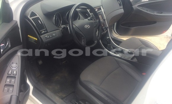 Acheter Occasion Voiture Hyundai Sonata Blanc à Luanda, Province de Luanda Acheter Occasion Voiture Hyundai Sonata Blanc à Luanda, Province de Luanda