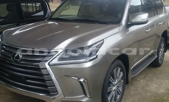 Acheter Occasion Voiture Lexus LX 570 Gris à Luanda, Province de Luanda Acheter Occasion Voiture Lexus LX 570 Gris à Luanda, Province de Luanda