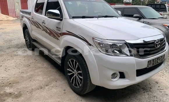 Buy Used Toyota Hilux White Car in Luanda in Luanda Province Buy Used Toyota Hilux White Car in Luanda in Luanda Province
