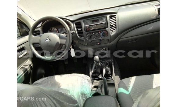 Comprar Importar Mitsubishi L200 Branco Carro em Import - Dubai em Bengo Province Comprar Importar Mitsubishi L200 Branco Carro em Import - Dubai em Bengo Province