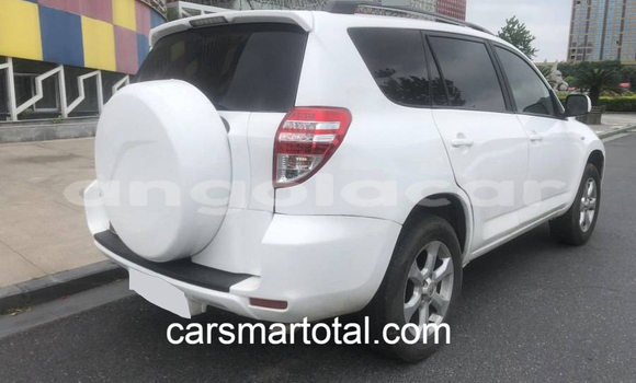 Buy Used Toyota RAV4 White Car in Luanda in Luanda Province Buy Used Toyota RAV4 White Car in Luanda in Luanda Province