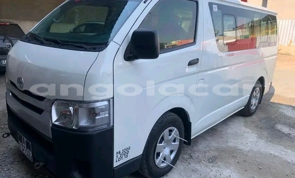 Comprar Usado Toyota Hiace Branco Carro em Luanda em Luanda Province Comprar Usado Toyota Hiace Branco Carro em Luanda em Luanda Province