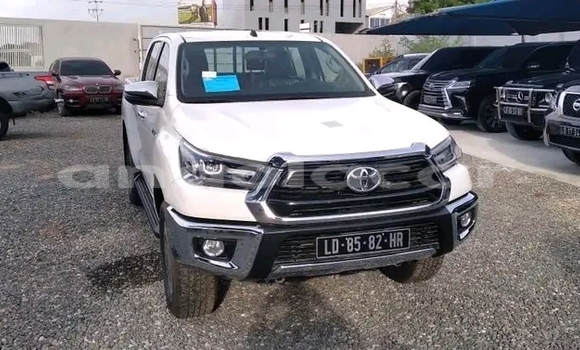 Buy Used Toyota Hilux White Car in Luanda in Luanda Province Buy Used Toyota Hilux White Car in Luanda in Luanda Province