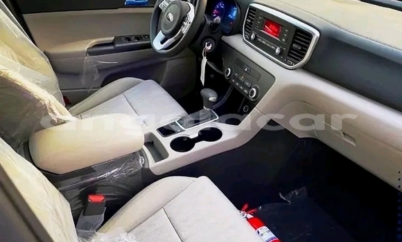 Buy Used Kia Sportage Red Car in Luanda in Luanda Province Buy Used Kia Sportage Red Car in Luanda in Luanda Province