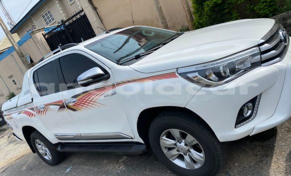 Acheter Occasion Voiture Toyota Hilux Blanc à Luanda, Province de Luanda Acheter Occasion Voiture Toyota Hilux Blanc à Luanda, Province de Luanda