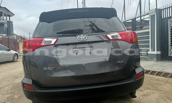 Comprar Usado Toyota RAV4 Outro Carro em Luanda em Luanda Province Comprar Usado Toyota RAV4 Outro Carro em Luanda em Luanda Province