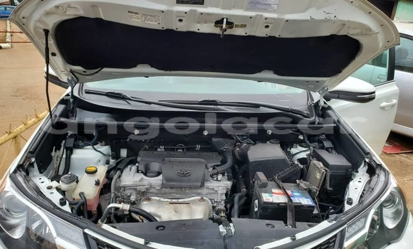 Comprar Usado Toyota RAV4 Branco Carro em Luanda em Luanda Province Comprar Usado Toyota RAV4 Branco Carro em Luanda em Luanda Province