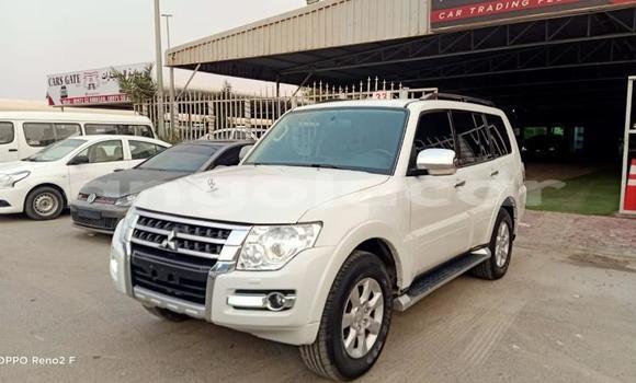 Acheter Occasion Voiture Mitsubishi Pajero Blanc à Luena, Moxico Acheter Occasion Voiture Mitsubishi Pajero Blanc à Luena, Moxico