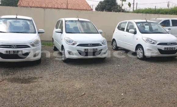 Acheter Occasion Voiture Hyundai i10 Blanc à Luanda, Province de Luanda Acheter Occasion Voiture Hyundai i10 Blanc à Luanda, Province de Luanda