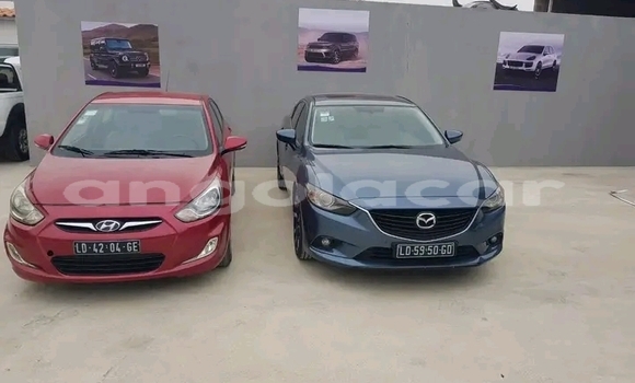 Acheter Occasion Voiture Hyundai Accent Rouge à Luanda, Province de Luanda Acheter Occasion Voiture Hyundai Accent Rouge à Luanda, Province de Luanda