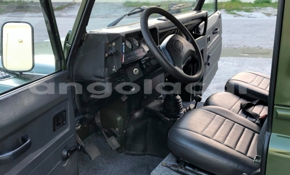 Comprar Usado Land Rover Defender Verde Carro em Luanda em Luanda Province Comprar Usado Land Rover Defender Verde Carro em Luanda em Luanda Province