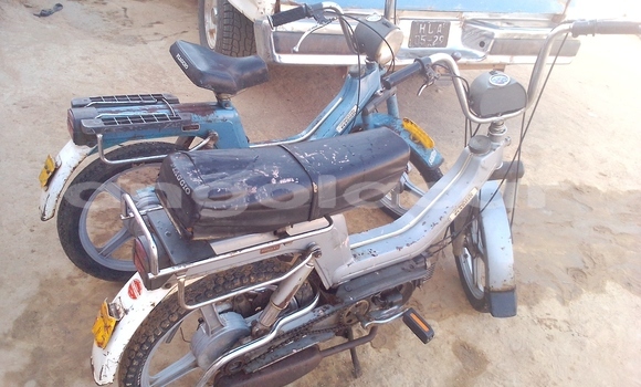 Comprar Usado Piaggio BV Azul Moto em Lubango em Huila Province