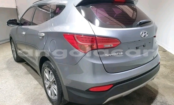 Acheter Occasion Voiture Hyundai Santa Fe Gris à Luanda, Province de Luanda Acheter Occasion Voiture Hyundai Santa Fe Gris à Luanda, Province de Luanda