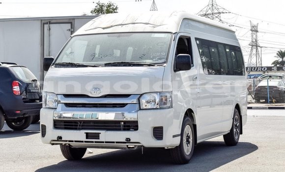 Comprar Importar Toyota Hiace Branco Carro em Import - Dubai em Bengo Province Comprar Importar Toyota Hiace Branco Carro em Import - Dubai em Bengo Province