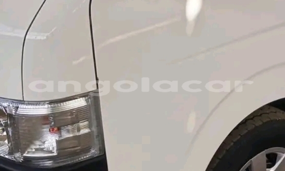 Comprar Usado Toyota Hiace Branco Carro em Luanda em Luanda Province