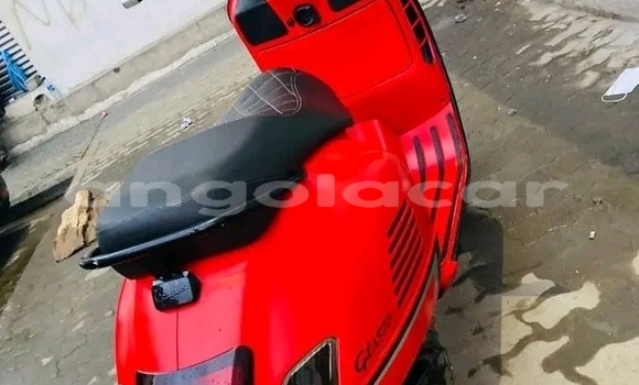 Comprar Usado Vector M12 Vermelho Carro em Lobito em Benguela Comprar Usado Vector M12 Vermelho Carro em Lobito em Benguela