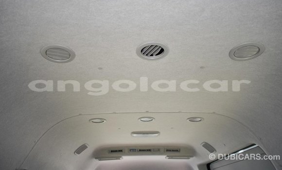 Comprar Importar Toyota Hiace Branco Carro em Import - Dubai em Bengo Province Comprar Importar Toyota Hiace Branco Carro em Import - Dubai em Bengo Province