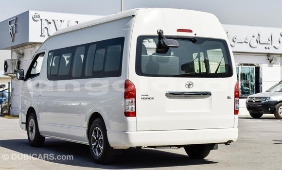 Comprar Importar Toyota Hiace Branco Carro em Import - Dubai em Bengo Province Comprar Importar Toyota Hiace Branco Carro em Import - Dubai em Bengo Province