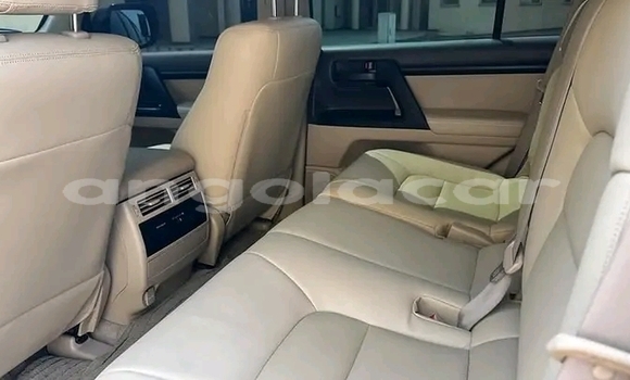 Comprar Usado Toyota Land Cruiser Outro Carro em Luanda em Luanda Province Comprar Usado Toyota Land Cruiser Outro Carro em Luanda em Luanda Province