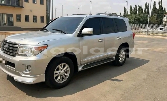 Comprar Usado Toyota Land Cruiser Outro Carro em Luanda em Luanda Province Comprar Usado Toyota Land Cruiser Outro Carro em Luanda em Luanda Province