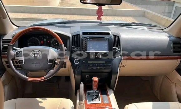 Comprar Usado Toyota Land Cruiser Outro Carro em Luanda em Luanda Province Comprar Usado Toyota Land Cruiser Outro Carro em Luanda em Luanda Province