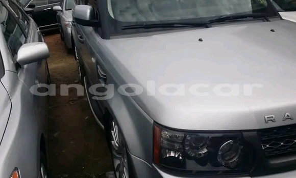 Buy Used Land Rover Discovery Sport Silver Car in Luanda in Luanda Province Buy Used Land Rover Discovery Sport Silver Car in Luanda in Luanda Province