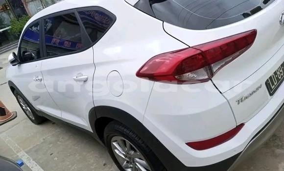 Buy Used Hyundai Tucson White Car in Luanda in Luanda Province Buy Used Hyundai Tucson White Car in Luanda in Luanda Province