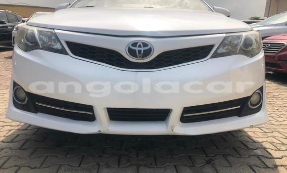 Buy Used Toyota Camry White Car in Luanda in Luanda Province Buy Used Toyota Camry White Car in Luanda in Luanda Province