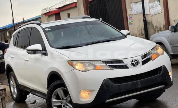 Comprar Usado Toyota RAV4 Branco Carro em Luanda em Luanda Province Comprar Usado Toyota RAV4 Branco Carro em Luanda em Luanda Province