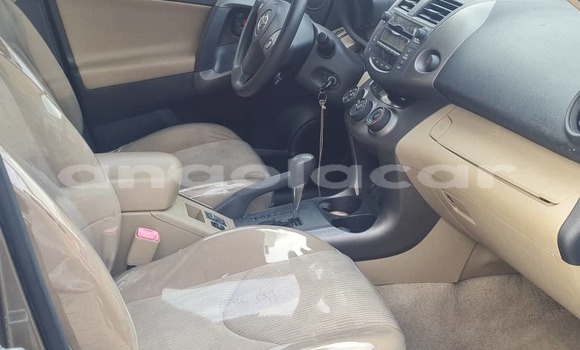 Buy Used Toyota RAV4 Silver Car in Luanda in Luanda Province Buy Used Toyota RAV4 Silver Car in Luanda in Luanda Province