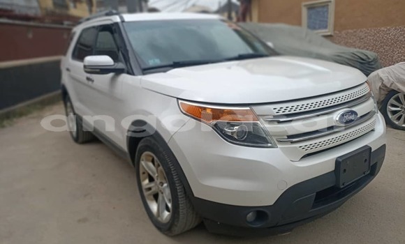 Buy Used Ford Explorer White Car in Luanda in Luanda Province Buy Used Ford Explorer White Car in Luanda in Luanda Province