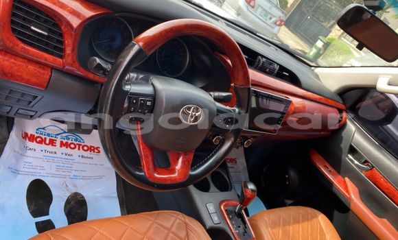 Acheter Occasion Voiture Toyota Hiluxe Revo Blanc à Luanda, Province de Luanda Acheter Occasion Voiture Toyota Hiluxe Revo Blanc à Luanda, Province de Luanda