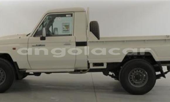 Comprar Usado Toyota Land Cruiser Branco Carro em Luanda em Luanda Province Comprar Usado Toyota Land Cruiser Branco Carro em Luanda em Luanda Province