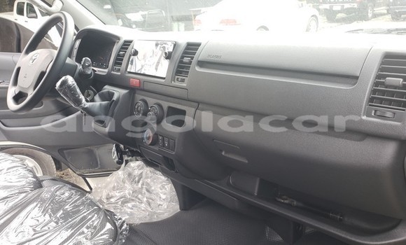 Comprar Usado Toyota Hiace Branco Carro em Luanda em Luanda Province Comprar Usado Toyota Hiace Branco Carro em Luanda em Luanda Province