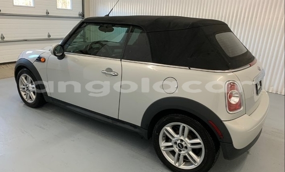 Acheter Occasion Voiture MINI Coupe Blanc à Luanda, Province de Luanda Acheter Occasion Voiture MINI Coupe Blanc à Luanda, Province de Luanda