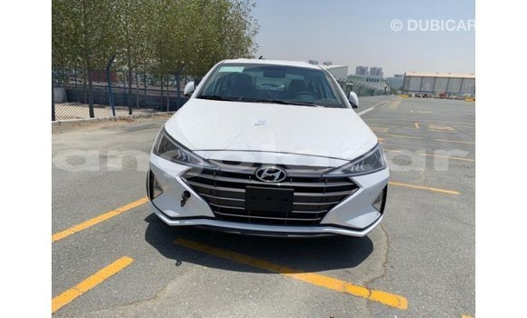 Buy Import Hyundai Elantra White Car in Import - Dubai in Bengo Province Buy Import Hyundai Elantra White Car in Import - Dubai in Bengo Province