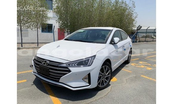 Buy Import Hyundai Elantra White Car in Import - Dubai in Bengo Province Buy Import Hyundai Elantra White Car in Import - Dubai in Bengo Province
