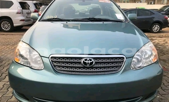Comprar Usado Toyota Corolla Verde Carro em Luanda em Luanda Province