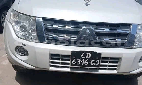 Buy Used Mitsubishi Pajero Sport White Car in Luanda in Luanda Province Buy Used Mitsubishi Pajero Sport White Car in Luanda in Luanda Province