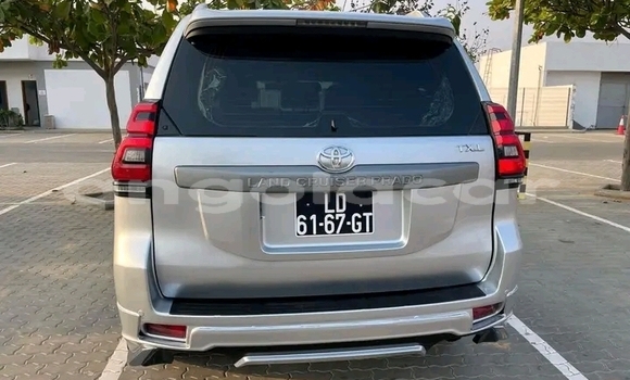 Buy Used Toyota Land Cruiser Prado White Car in Luanda in Luanda Province Buy Used Toyota Land Cruiser Prado White Car in Luanda in Luanda Province