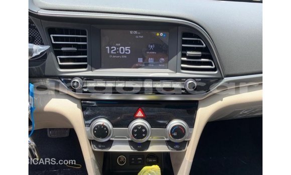 Buy Import Hyundai Elantra White Car in Import - Dubai in Bengo Province Buy Import Hyundai Elantra White Car in Import - Dubai in Bengo Province