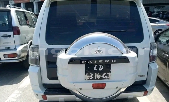 Buy Used Mitsubishi Pajero White Car in Luena in Moxico Buy Used Mitsubishi Pajero White Car in Luena in Moxico