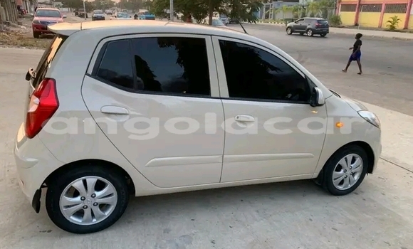 Buy Used Hyundai i10 White Car in Luanda in Luanda Province Buy Used Hyundai i10 White Car in Luanda in Luanda Province