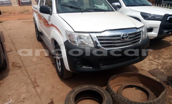 Buy Used Toyota Hilux White Car in Luanda in Luanda Province Buy Used Toyota Hilux White Car in Luanda in Luanda Province
