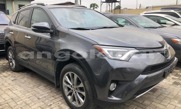 Comprar Usado Toyota RAV4 Preto Carro em Luena em Moxico