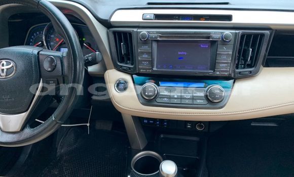 Comprar Usado Toyota RAV4 Outro Carro em Luena em Moxico Comprar Usado Toyota RAV4 Outro Carro em Luena em Moxico