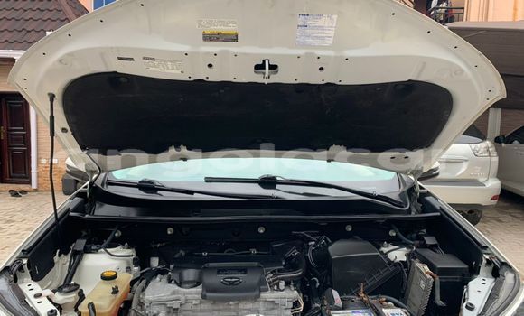 Comprar Usado Toyota RAV4 Outro Carro em Luena em Moxico Comprar Usado Toyota RAV4 Outro Carro em Luena em Moxico